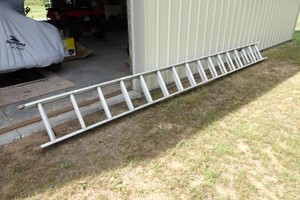 30 Foot Aluminum Extension Ladder