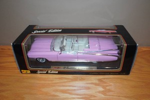 Maisto 1959 Cadillac Eldorado Biarritz 118 Scale Replica