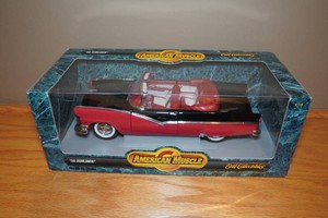 Ertl 1956 Sunliner 118 Scale Replica