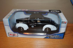 Maisto 1939 Ford Deluxe State Police 118 Scale Replica