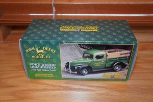 Ertl John Deere Dealership 1940 Ford Pick Up Truck Die Cast Replica
