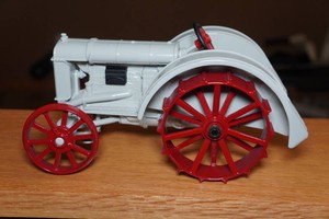 Ertl Fordson Model F Die Cast Tractor Replica