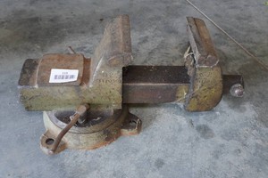 Heavy Duty Bench Vise