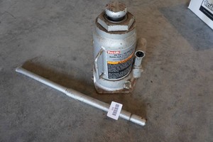 Pro-Lift 20-Ton Bottle Jack
