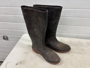 Size 11 Mud Boots
