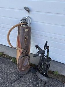Set of Golf Clubs with Bag and Caddy