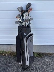 Set of Golf Clubs with Bag