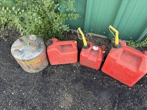4 Gas Cans