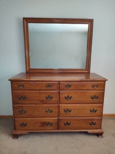 Sprague & Carleton Eight Drawer Dresser wMirror