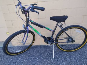 Huffy Thunder Ridge 18 Speed Womens Bike (26)