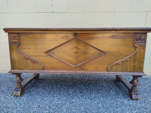 Forest Park Cedar Chest wStunning Wood Inlay Detail