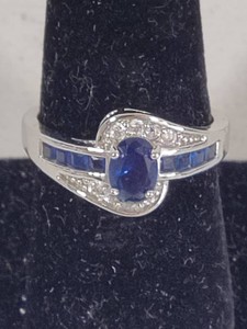 10K White GoldSapphire Ladies Ring