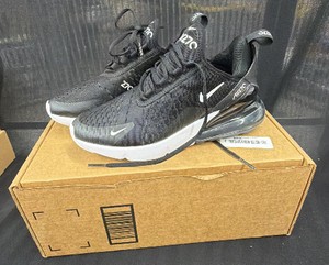 Brand New Womens Size 6 Nike Air Max 270Womens Shoes