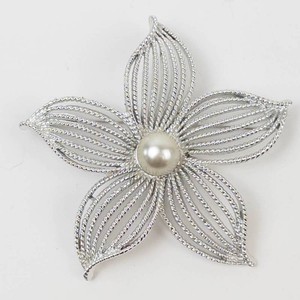 Sarah Coventry Floral Brooch With Faux Pearl Center