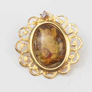 Ornate Gold-Tone Oval Scenic Brooch