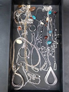 Mixed Lot Assorted Fashion Jewelry Necklaces, Bracelets & Rings