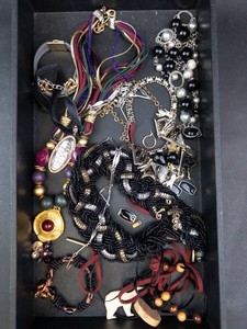 Mixed Lot Assorted Fashion Jewelry - Necklaces, Bracelets, Pendants & Earrings