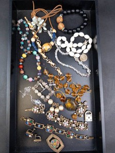 Mixed Costume Jewelry & Beaded Accessories