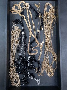 Mixed Lot Fashion Necklaces, Chains & Black Beaded Jewelry