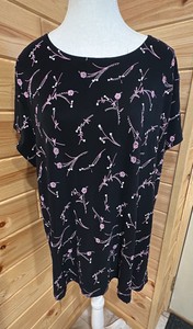 Dress Barn-Womens-Black with Pink Flower Detail-Short Sleeve Shirt-Size 2X