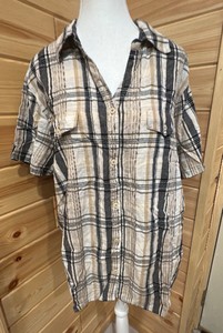 Basic Editions-Womens-Tan and Black Plaid-Short Sleeved Button Up Shirt-Size 2X