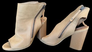 Dolce Vita - Womens Peep Toe Wedges - Size 7