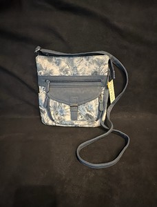 No Brand Listed-New with Tags- Messenger-style Crossbody bag-Light Blue Floral Print