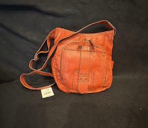 St. Johns Bay Beand-NWT-Mellon Multi-Pocket CrossbodyShoulder Bag-Burnt Orange-Paprika Coloring