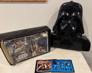 1977 Kenner Star Wars Mini-Action Figure Collectors Cases w Action Figures