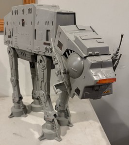1981 Kenner Star Wars AT-AT Imperial Walker toy
