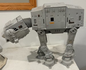 1981 Kenner Star Wars AT-AT Imperial Walker toy