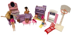 Vintage Barbie, Ken & Kelly Doll & Furniture Lot
