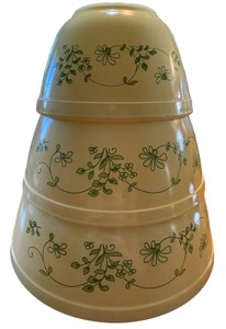 Pyrex - Shenandoah Nesting Mixing Bowl Set