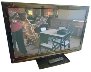 Panasonic Flat Screen TV with Remote