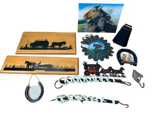 Horse & Equestrian Dcor Lot  Horseshoes, Wall Art, Bridle Accents & Western Dcor
