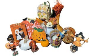 Fall & Thanksgiving Dcor Lot  Turkeys, Pumpkins, Scarecrow & Signs