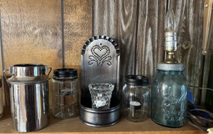 Vintage Mason Jar Lamp & Primitive Farmhouse Dcor Lot