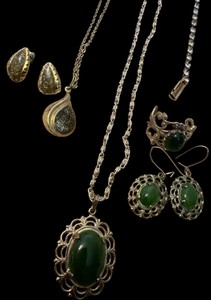 Vintage Green Stone & Druzy Costume Jewelry Lot  Necklaces, Earrings & Ring