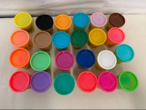 24x 3oz tubs Playdoh