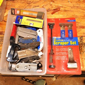 Utility Knives & Scraper Tools