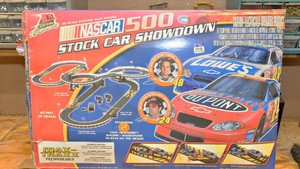 HO Scale NASCAR 500 Showdown Slot Racing Set