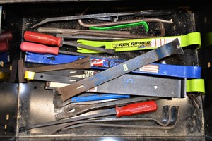 Assorted Crowbars & Pry Bars