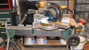 DeWalt DWS779 Saw & Masterforce Saw Stand with Vacuum