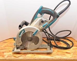 Makita 7-14 Magnesium Hypoid Saw