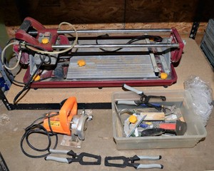 Chicago Electric Tile Saw & Tiling Tools