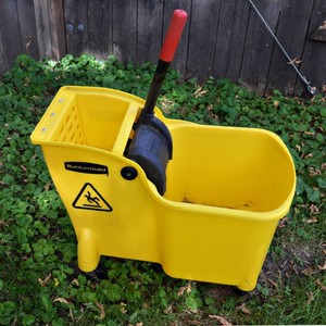 Rubbermaid Mop Bucket