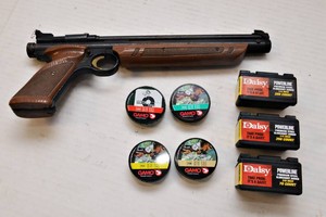 Crosman American Classic Model 1377 Air Pistol