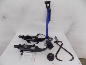 Towing mirrors  Battery charger  Filter wrench Ice scraper  Tongues