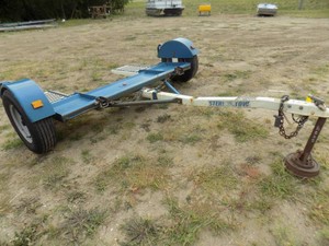 2011 STEHL TOW DOLLY
