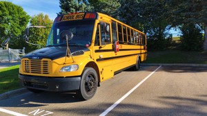 THOMAS 71 PASSENGER SCHOOL BUS